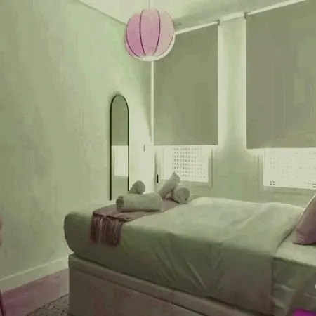 4 Schlafzimmer In * Kolonia